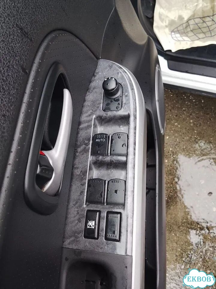 Suzuki Grand Vitara 2.4 AT, 2011, 145 000 км фото 15
