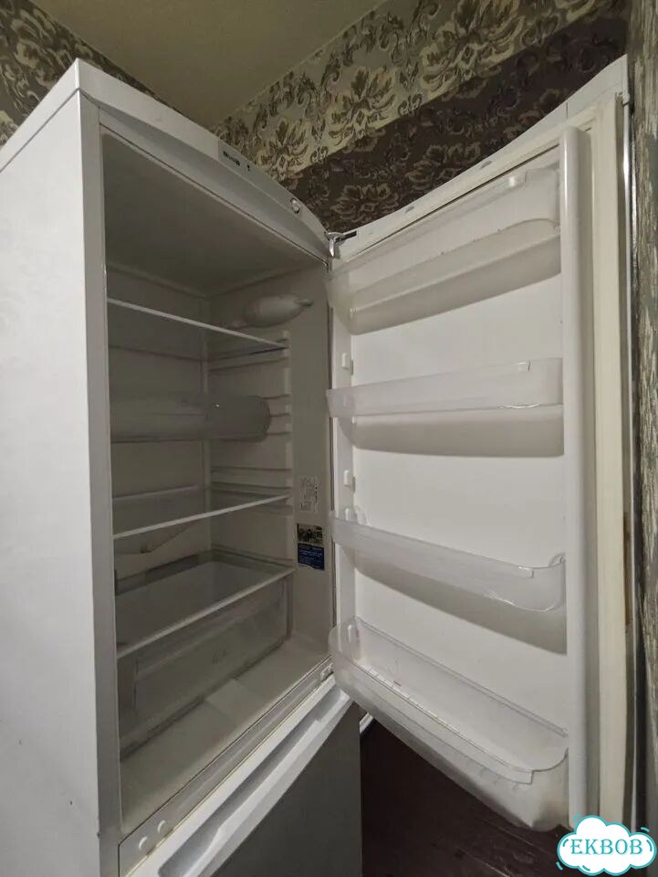 Холодильник indesit на запчасти фото 4