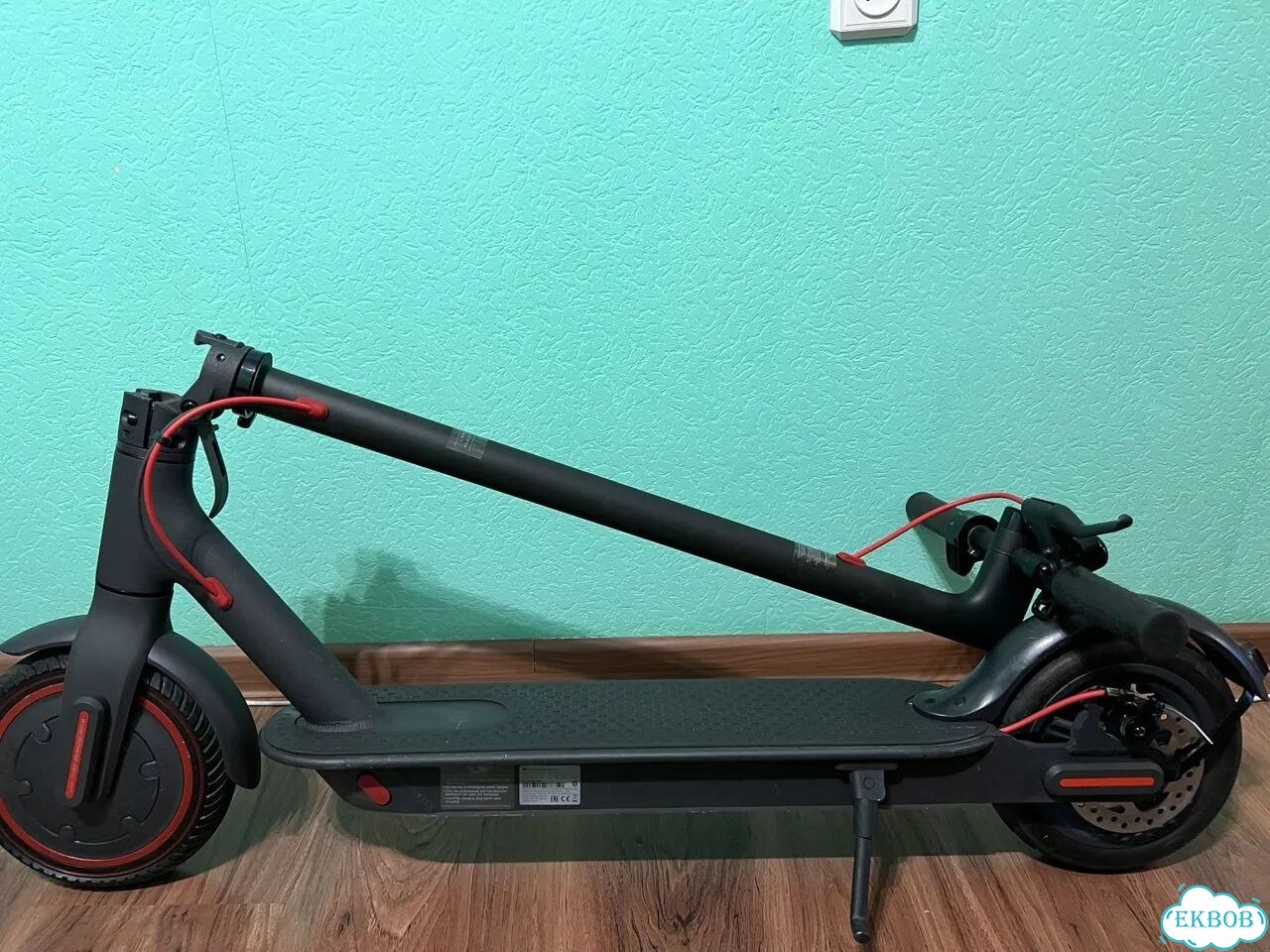 Электросамокат Xiaomi Mi Electric Scooter Pro фото 2