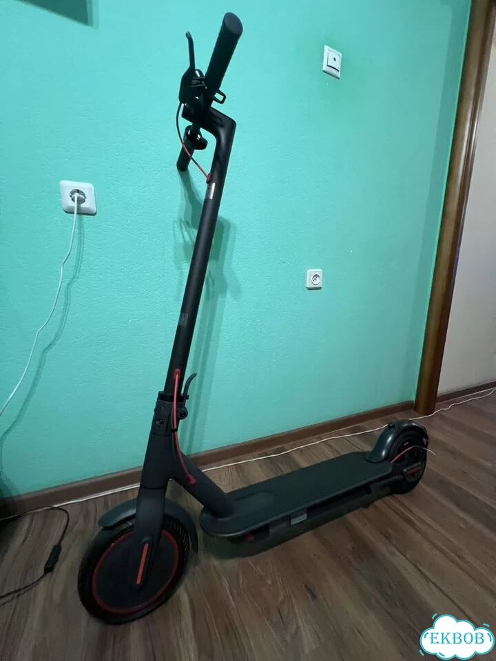Электросамокат Xiaomi Mi Electric Scooter Pro фото 4
