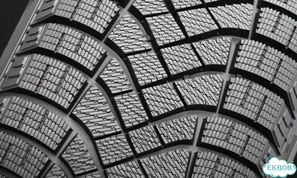 Pirelli Ice Zero FR 245/45 R18 фото 1