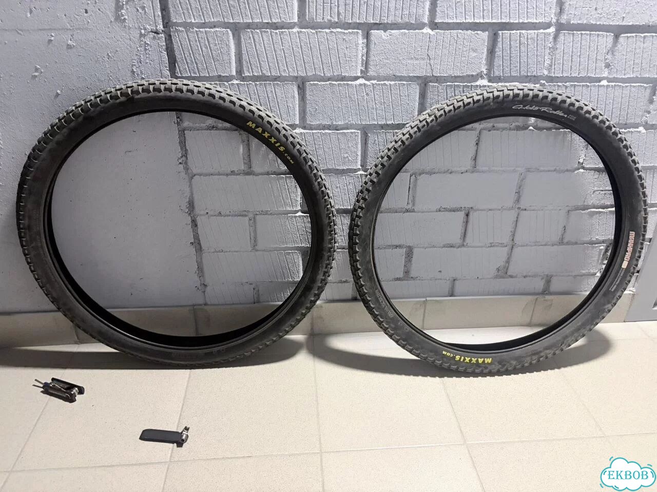 Покрышки 26*2,4 maxxis holly roller бу пара фото 3