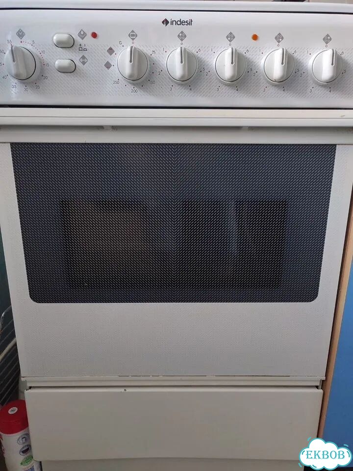 Indesit KN-5041 электроплита фото 1