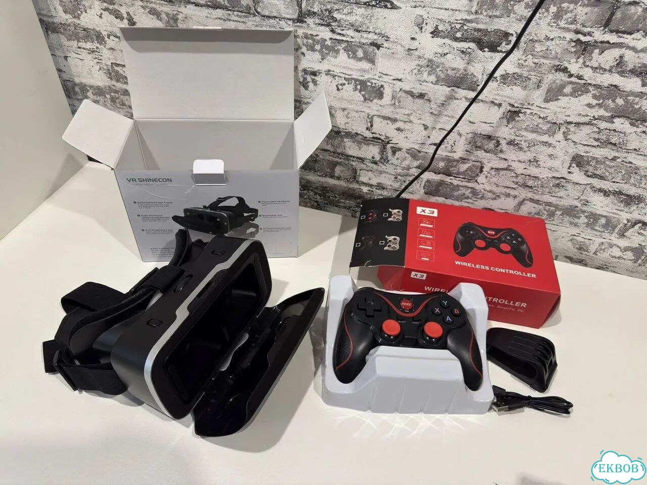 VR очки + джойстик в комплекте фото 1