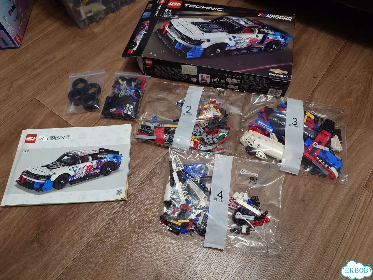 Lego technic 42153 nascar: Chevrolet Camaro фото 2