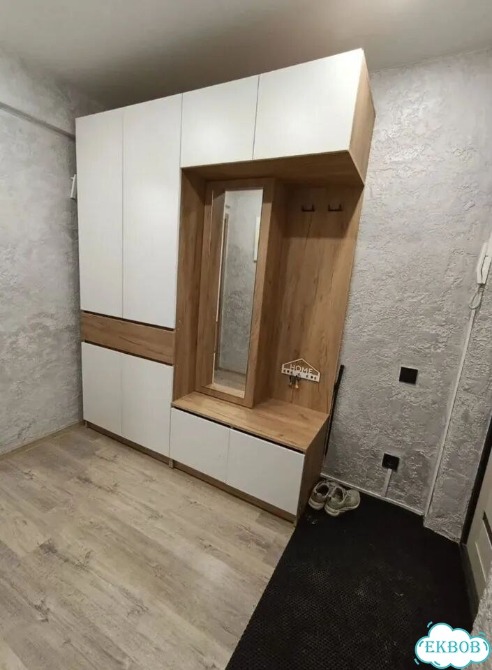 Прихожая со шкафом фото 8