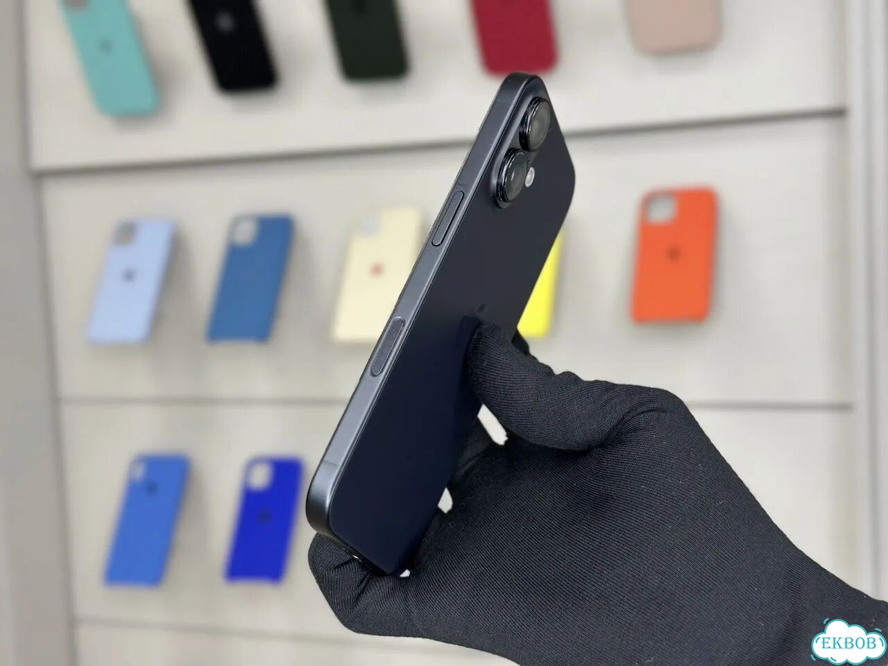 iPhone 16, 128 ГБ фото 3