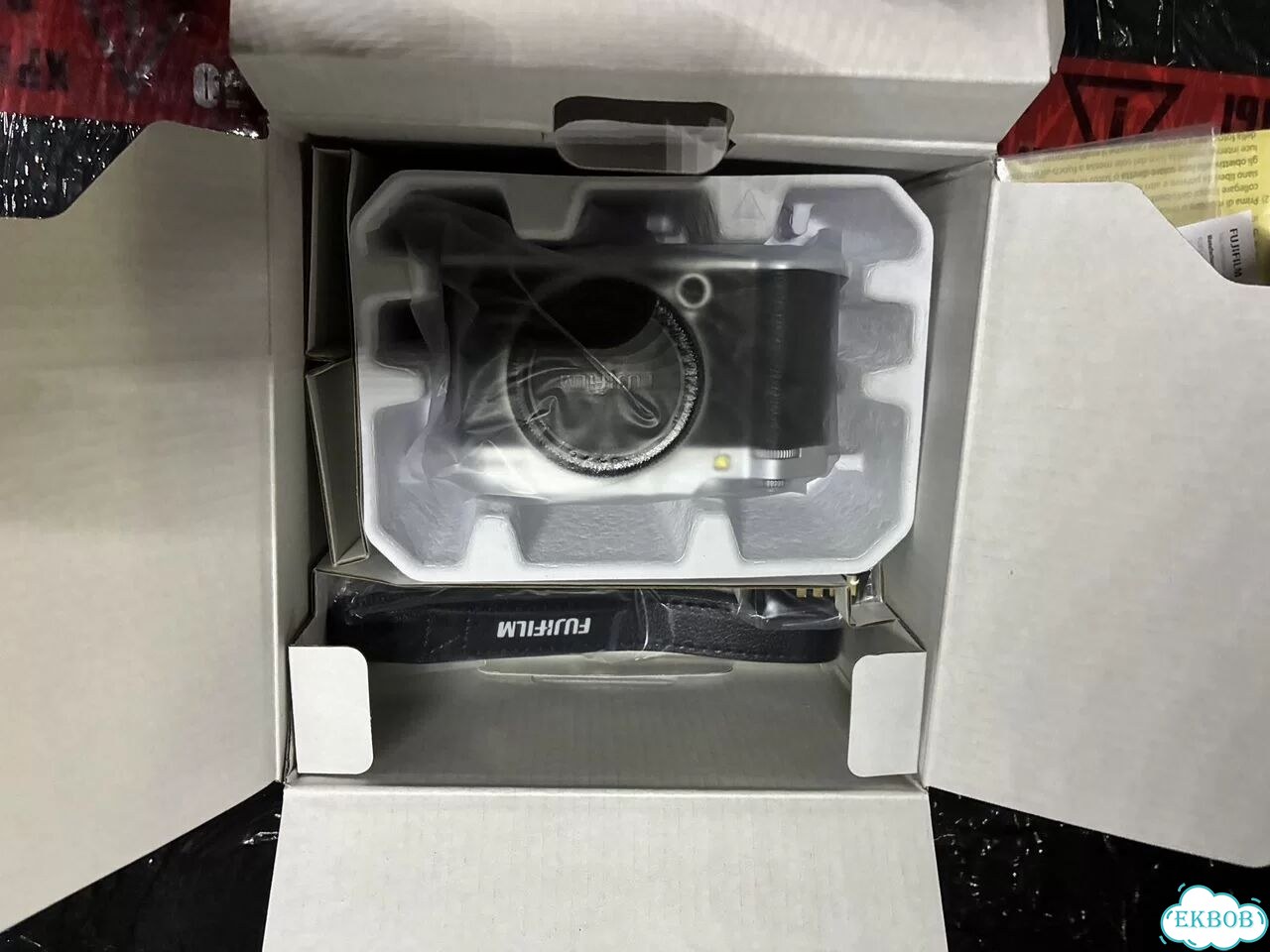 New Fujifilm X M5 (Body), серебристый (Silver) фото 4