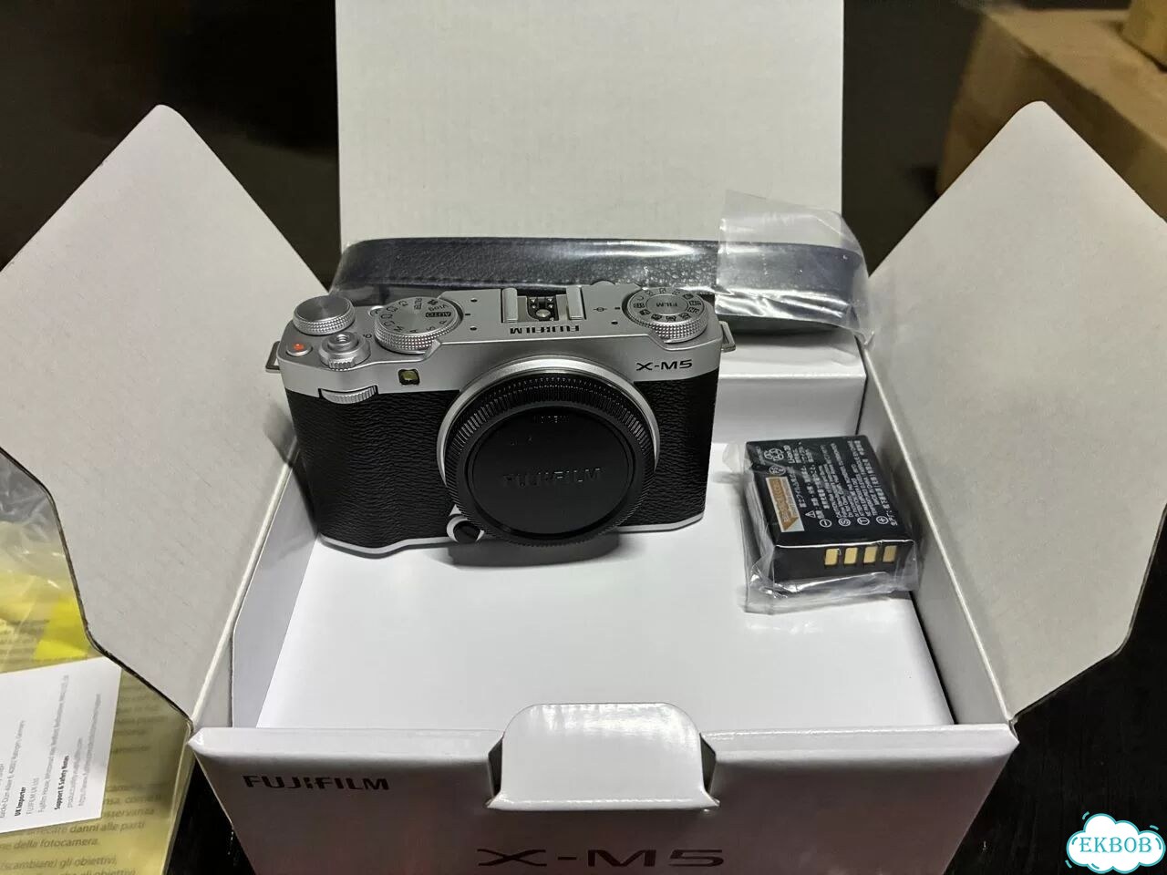 New Fujifilm X M5 (Body), серебристый (Silver) фото 5