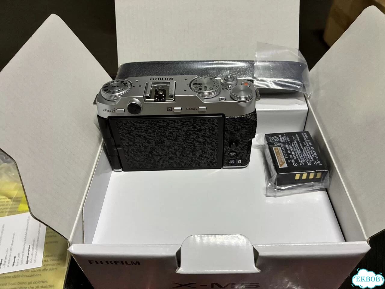 New Fujifilm X M5 (Body), серебристый (Silver) фото 6
