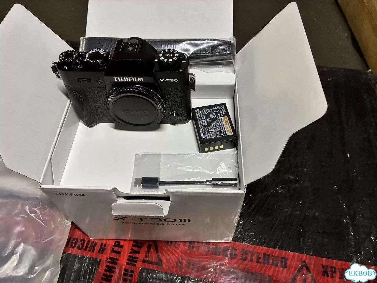 New Fujifilm X-T30 III body (чёрный/графит) фото 4