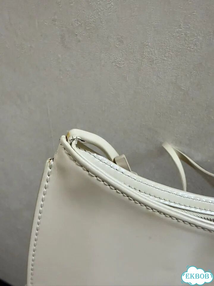 Сумка jacquemus le bisou оригинал фото 6