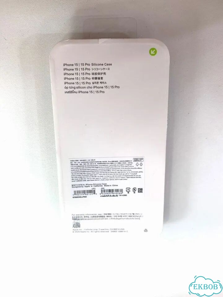 Чехол на iPhone 15 фото 3