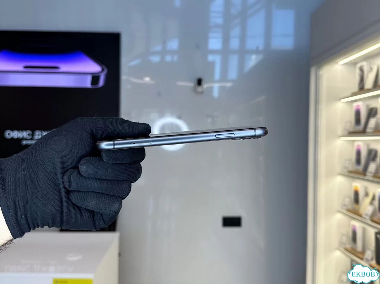 iPhone 11, 64 ГБ, SIM + eSIM фото 2