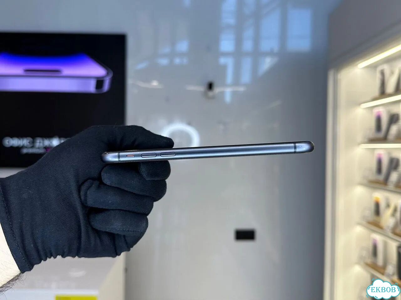 iPhone 11, 64 ГБ, SIM + eSIM фото 3