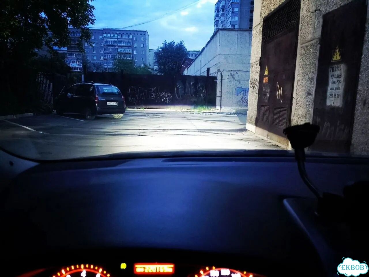 Полуавтомат для складывания и заклейки дна коробок фото 8