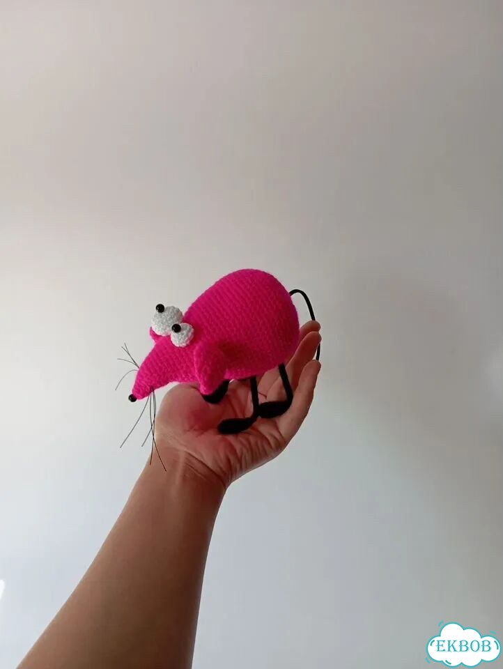Вязаный крысик. Интерьерная игрушка фото 9