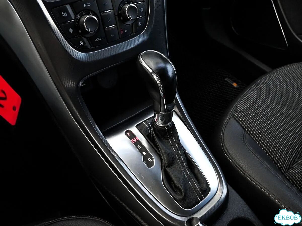 Opel Astra 1.6 AT, 2011, 166 493 км фото 15