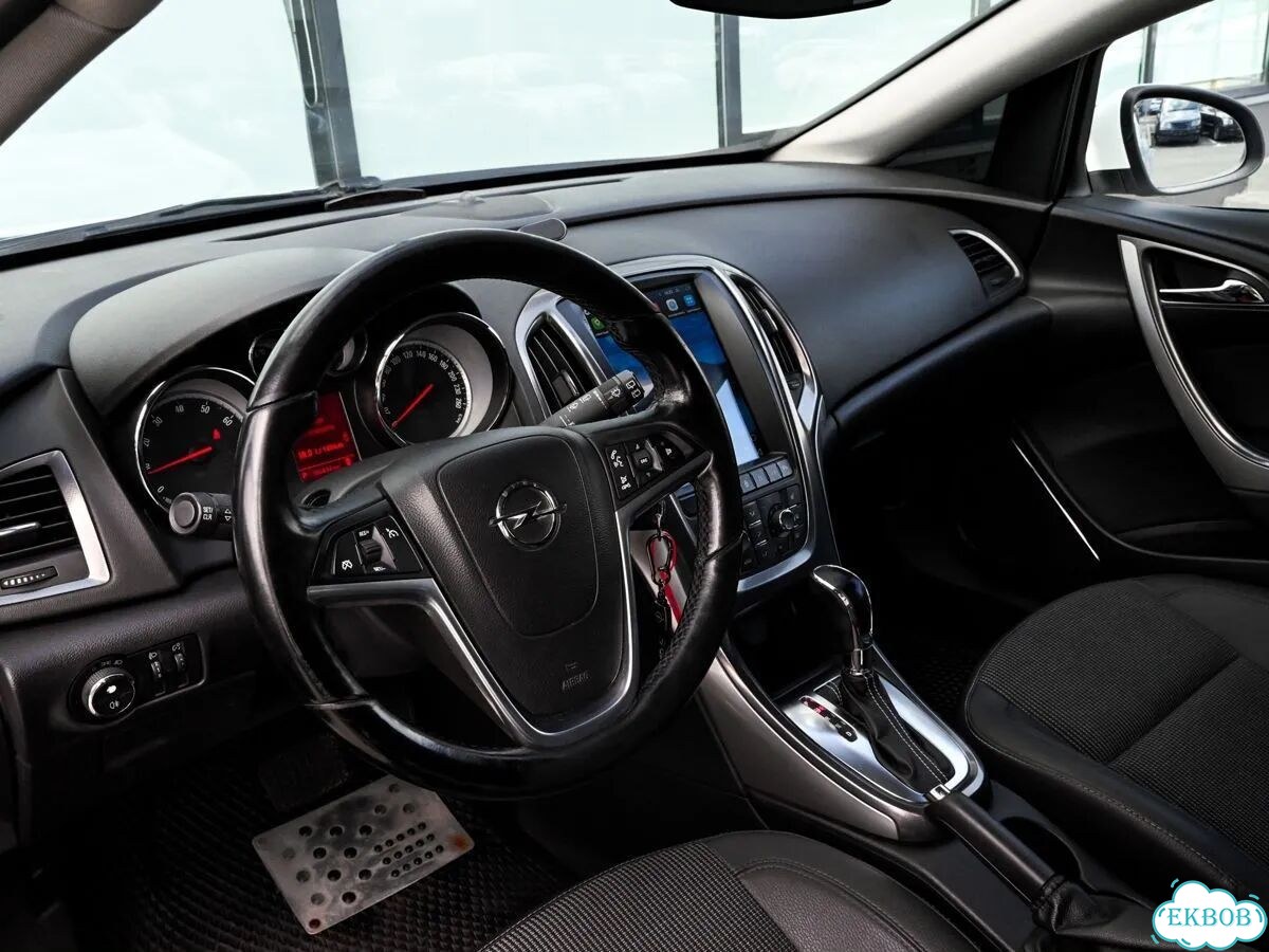 Opel Astra 1.6 AT, 2011, 166 493 км фото 16
