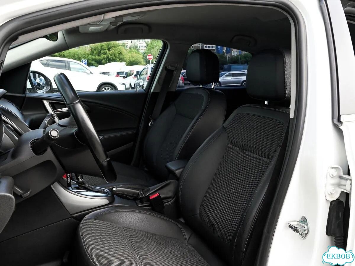 Opel Astra 1.6 AT, 2011, 166 493 км фото 17