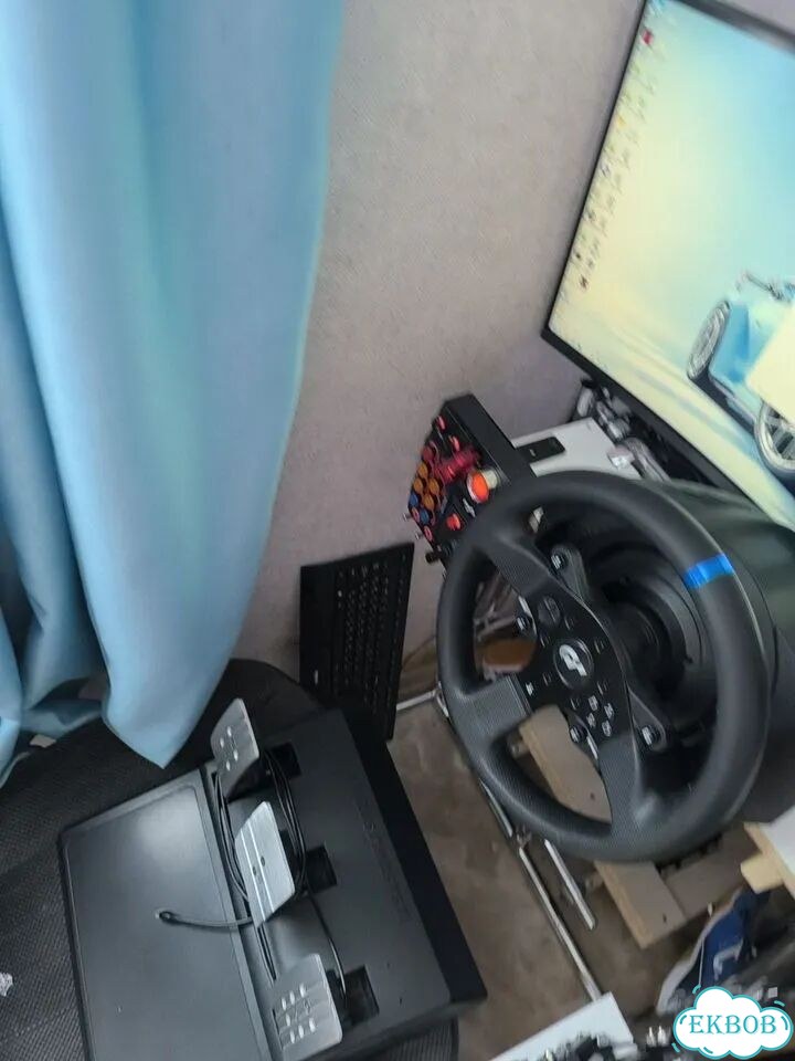 ThrustMaster T300RS GT фото 2