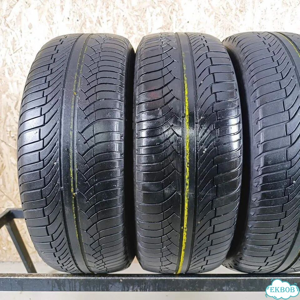 Michelin Latitude Diamaris 215/65 R16 100T фото 2