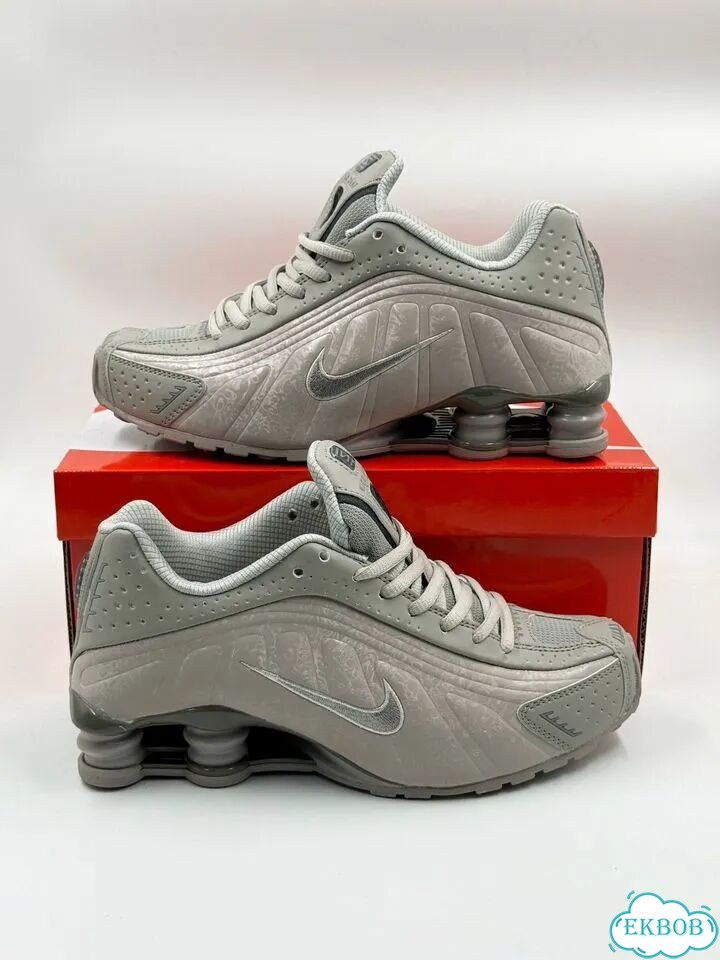 Кроссовки Nike Shox R4 фото 5