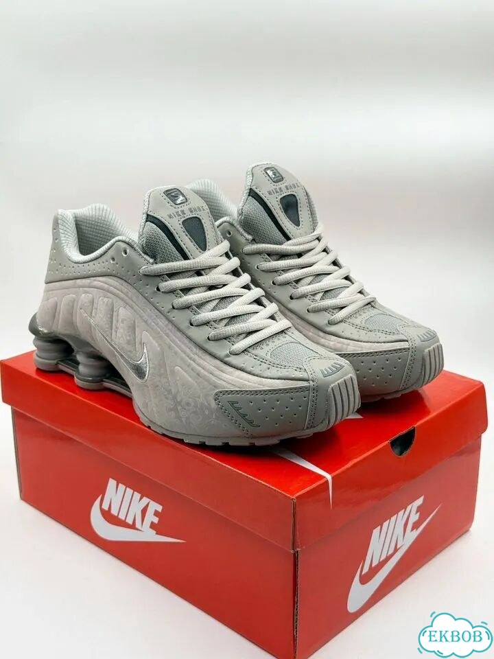Кроссовки Nike Shox R4 фото 6