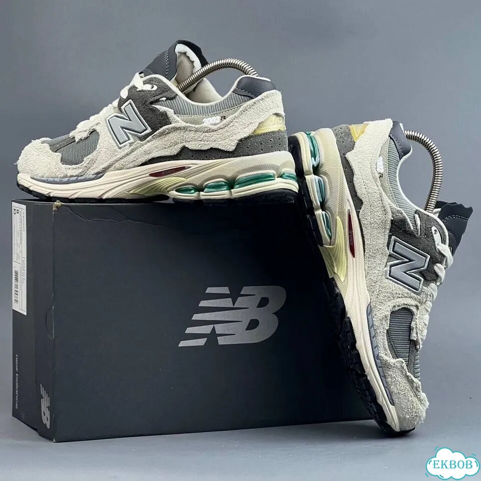 New Balance 2002R Grey Beige фото 4