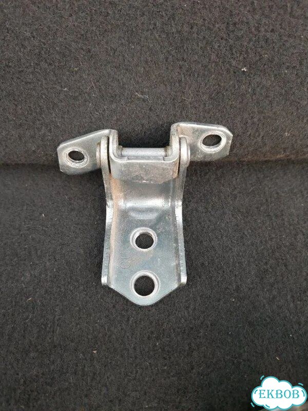 Петля двери Mazda 3 BL хэтчбек 1.6 Z6 2012 фото 3