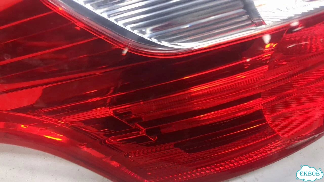 Фонарь (задний) левый Ford Focus 3 фото 3
