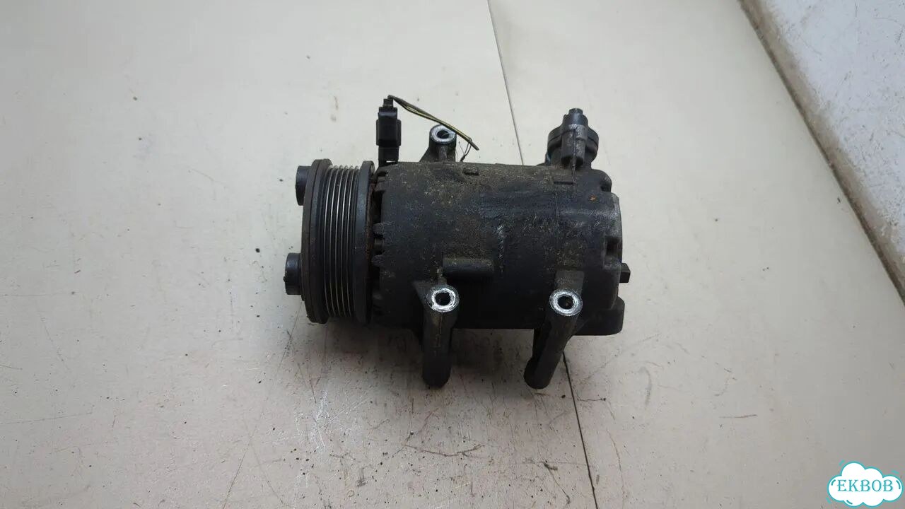 Компрессор кондиционера Land Rover Freelander 2 фото 2