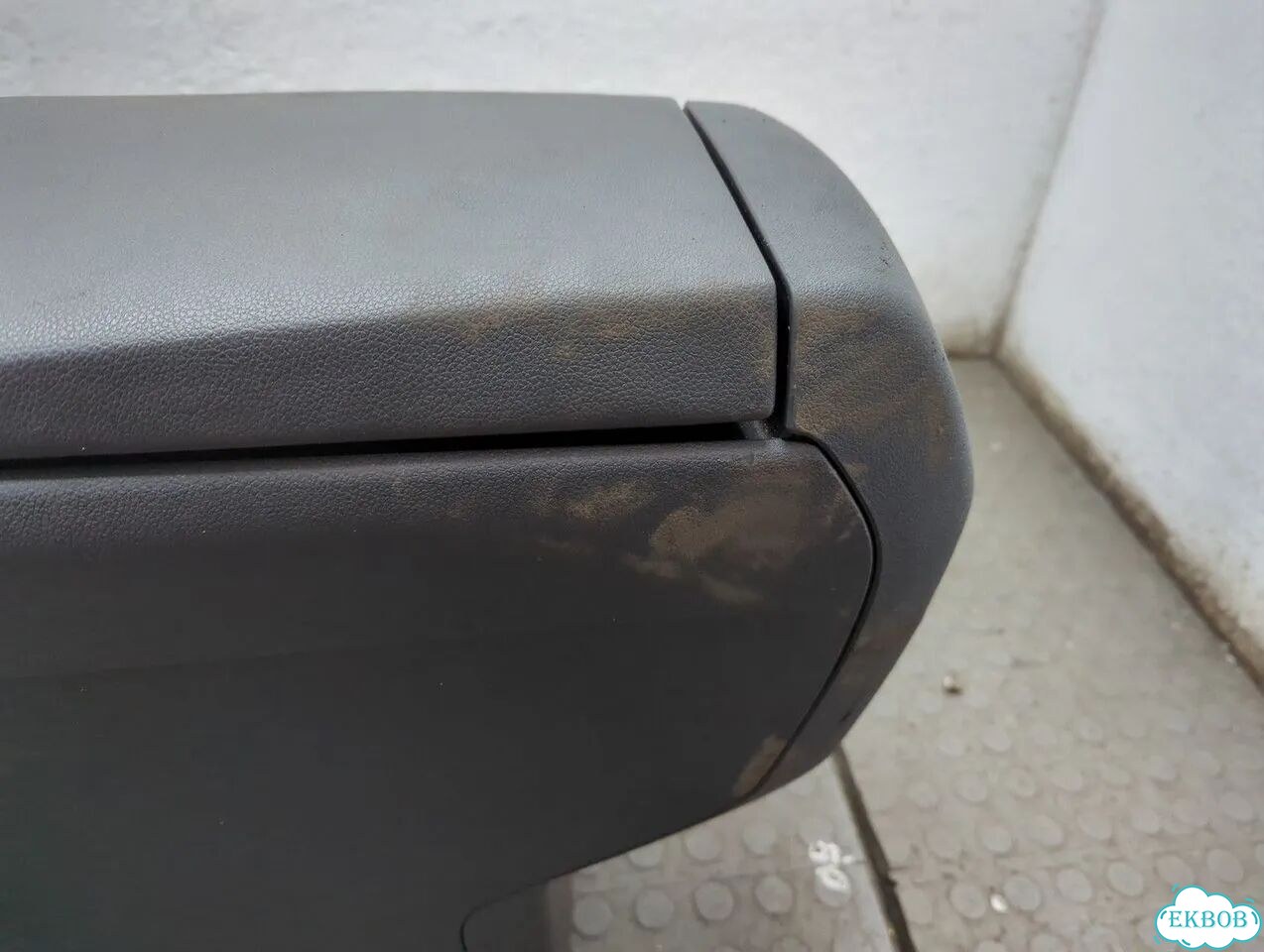 Консоль салона Peugeot 3008 фото 4