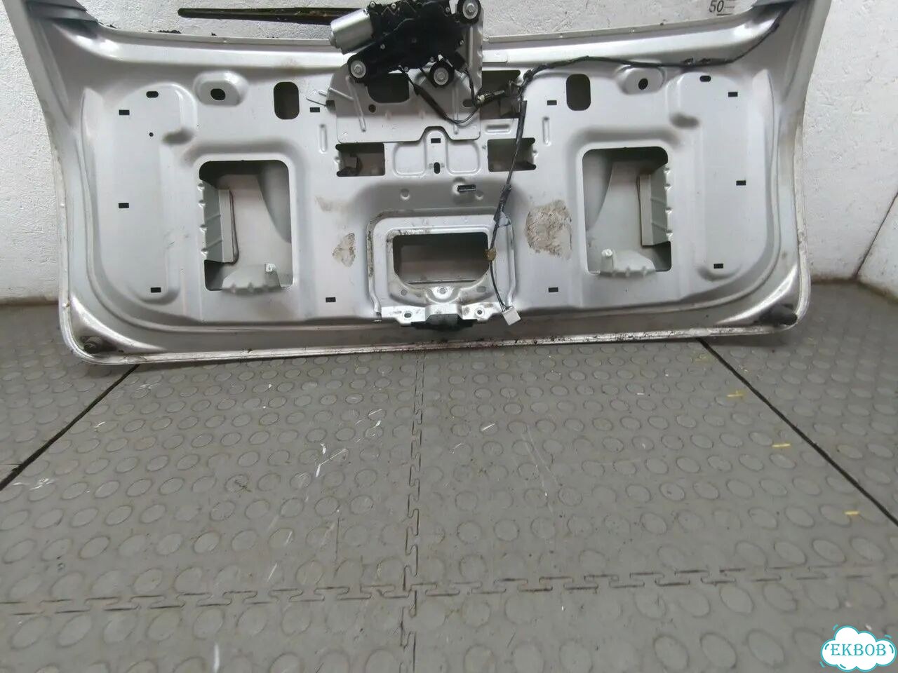 Крышка багажника Ford Focus 2 фото 10