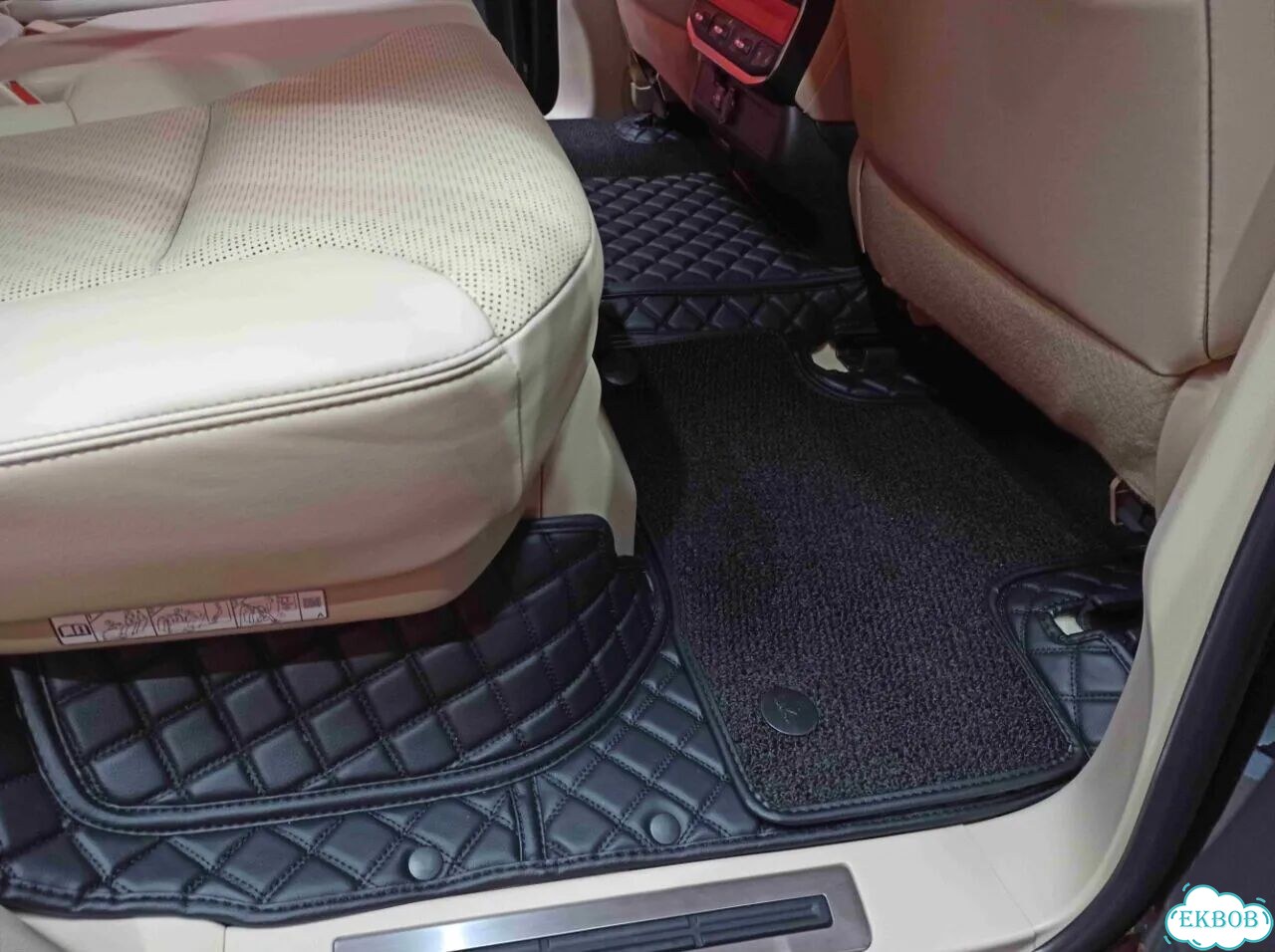 3D коврики из экокожи Toyota Land Cruiser 300 фото 5