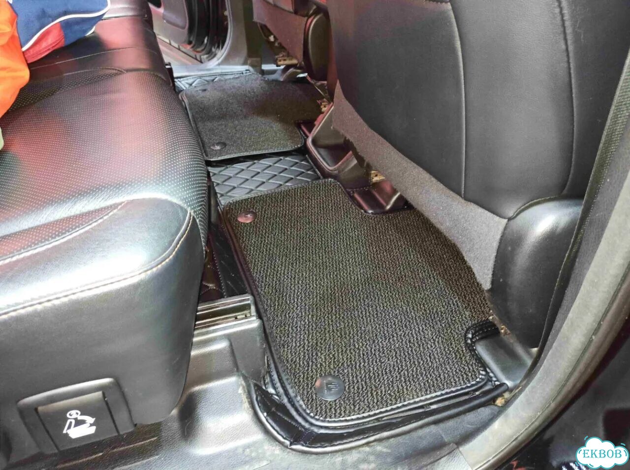 3D коврики из экокожи Toyota Highlander фото 9