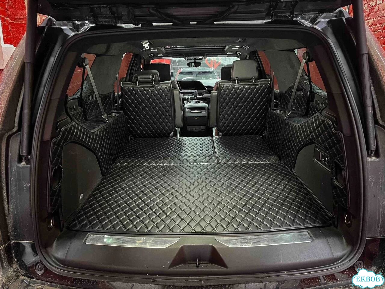 3D коврики в багажник Cadillac Escalade V ESV фото 2