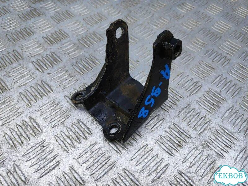 Кронштейн двигателя Toyota Corolla 9 E120 1.6 фото 4