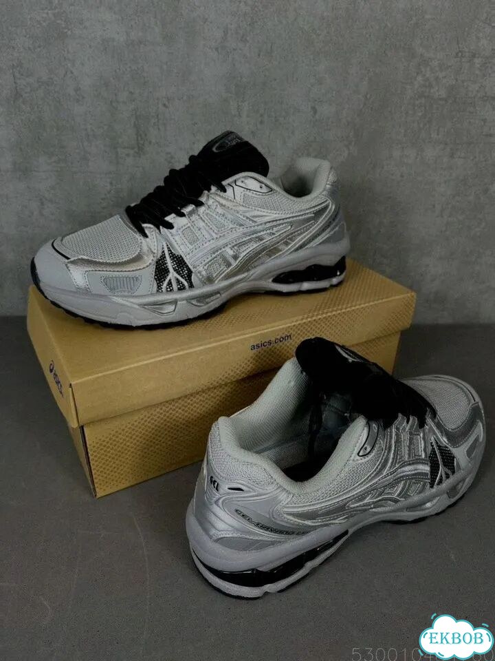 Кроссовки Asics фото 2