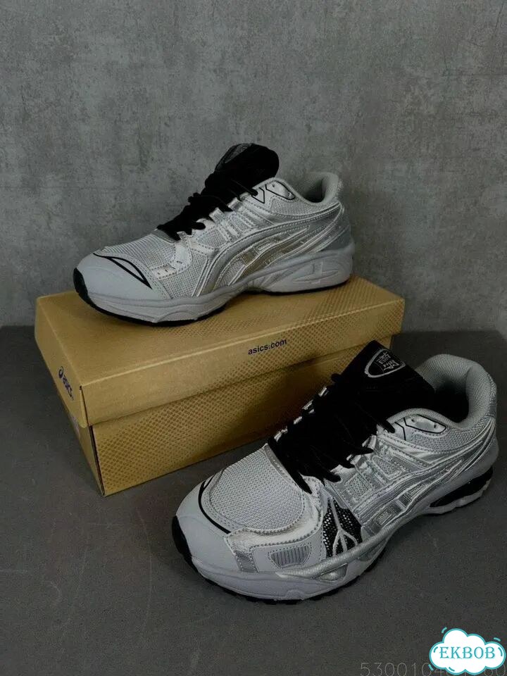 Кроссовки Asics фото 3