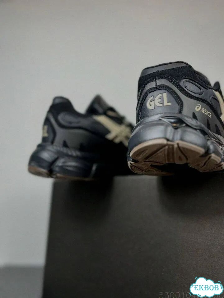 Кроссовки Asics фото 2