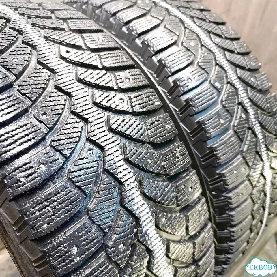 Bridgestone Blizzak Spike-01 215/65 R16 98H фото 2