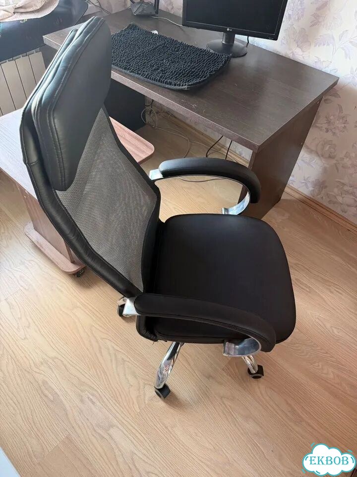 Стул офисный на колесах фото 2