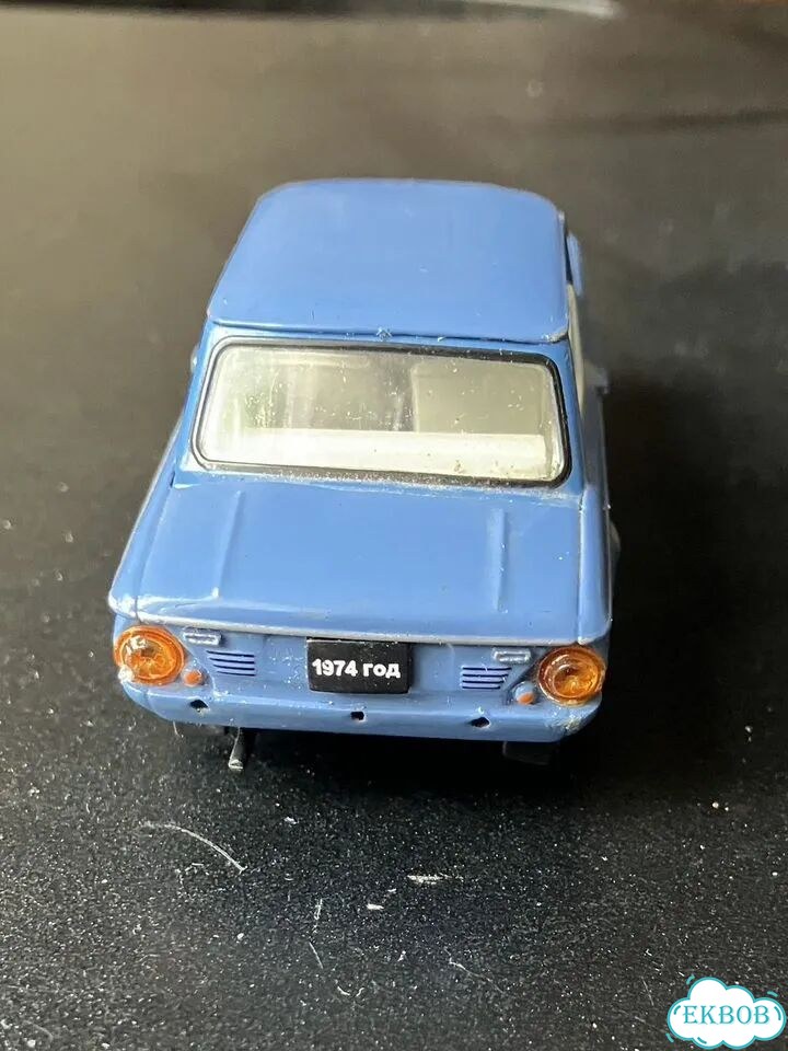 Модель автомобиля 1:43 фото 3