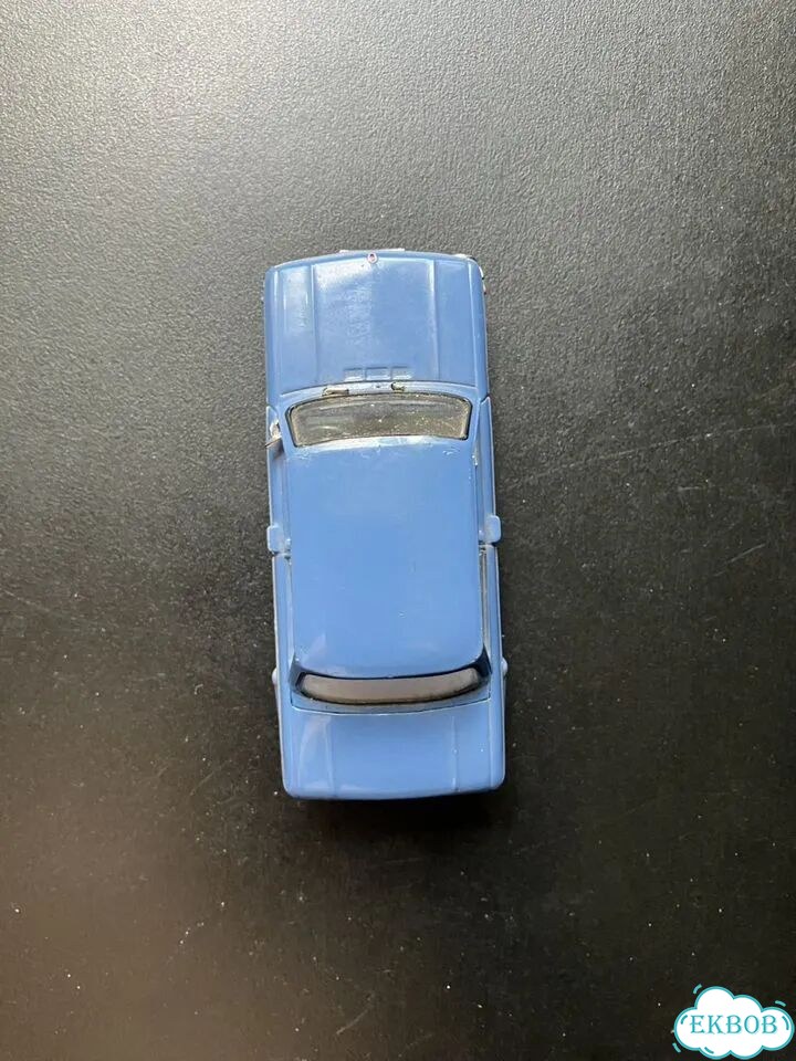 Модель автомобиля 1:43 фото 6