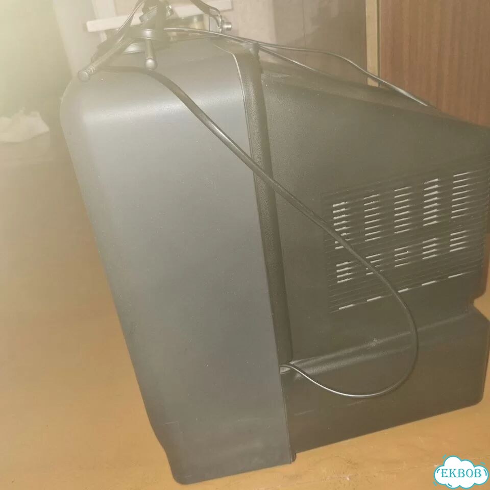 Телевизор goldstar kv-14v20 фото 3