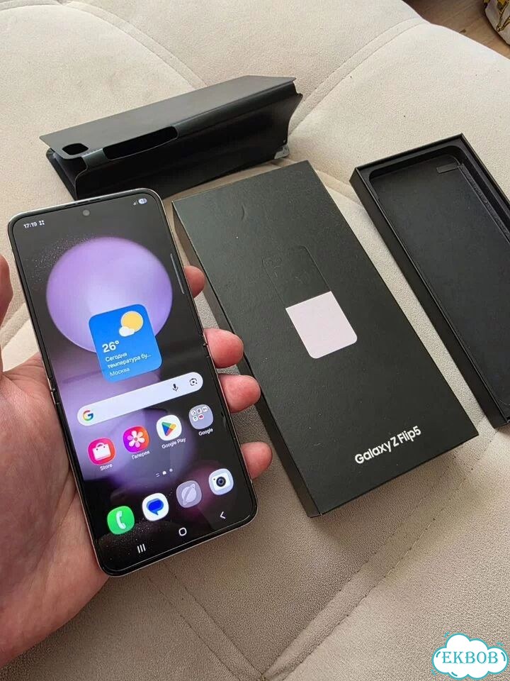 Samsung Galaxy Z Flip5, 8/256 ГБ, SIM + eSIM фото 2