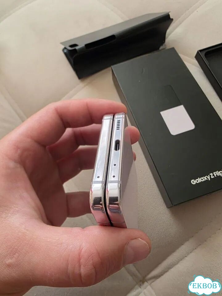 Samsung Galaxy Z Flip5, 8/256 ГБ, SIM + eSIM фото 5