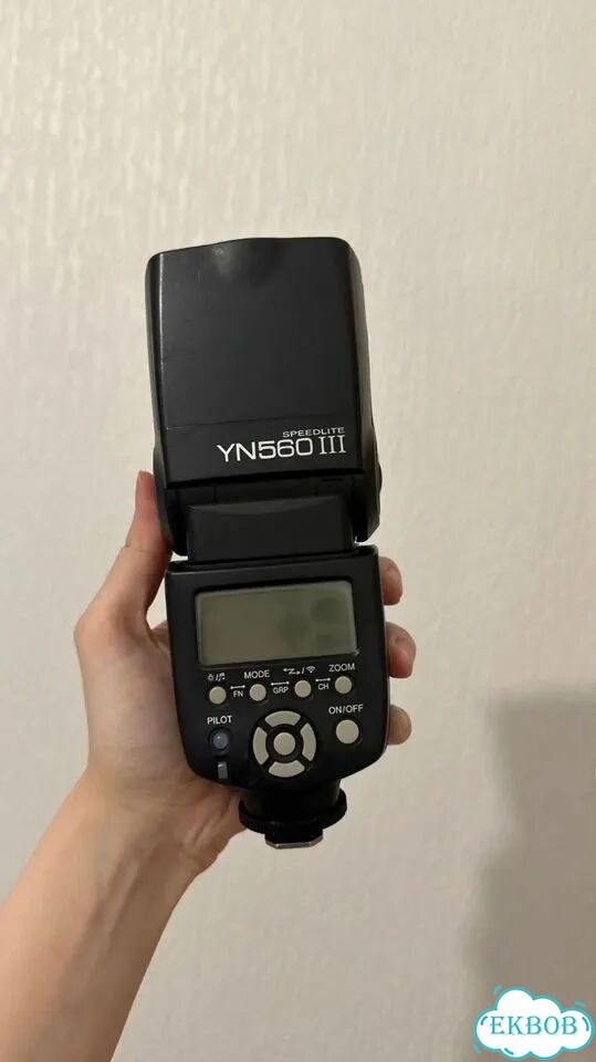 Вспышка камеры Speedlite YN560 III и стойки фото 1