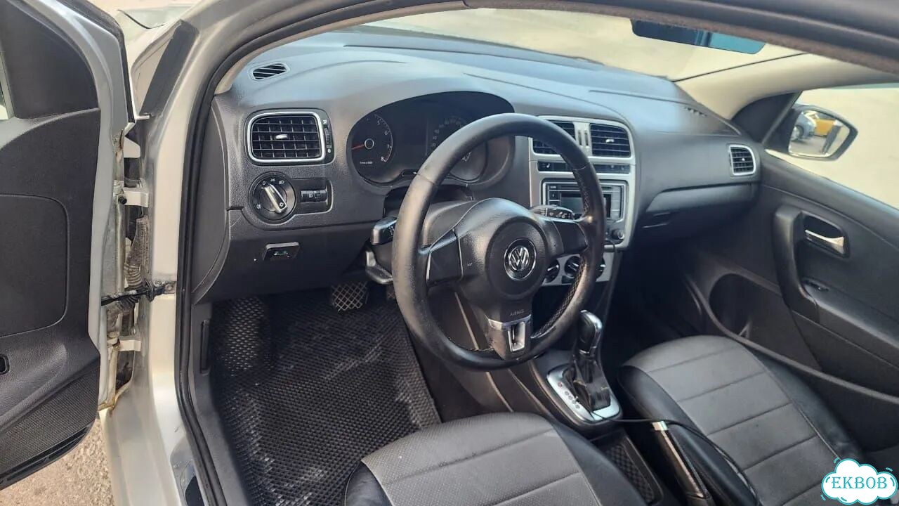Volkswagen Polo 1.6 AT, 2013, 15 000 км фото 3
